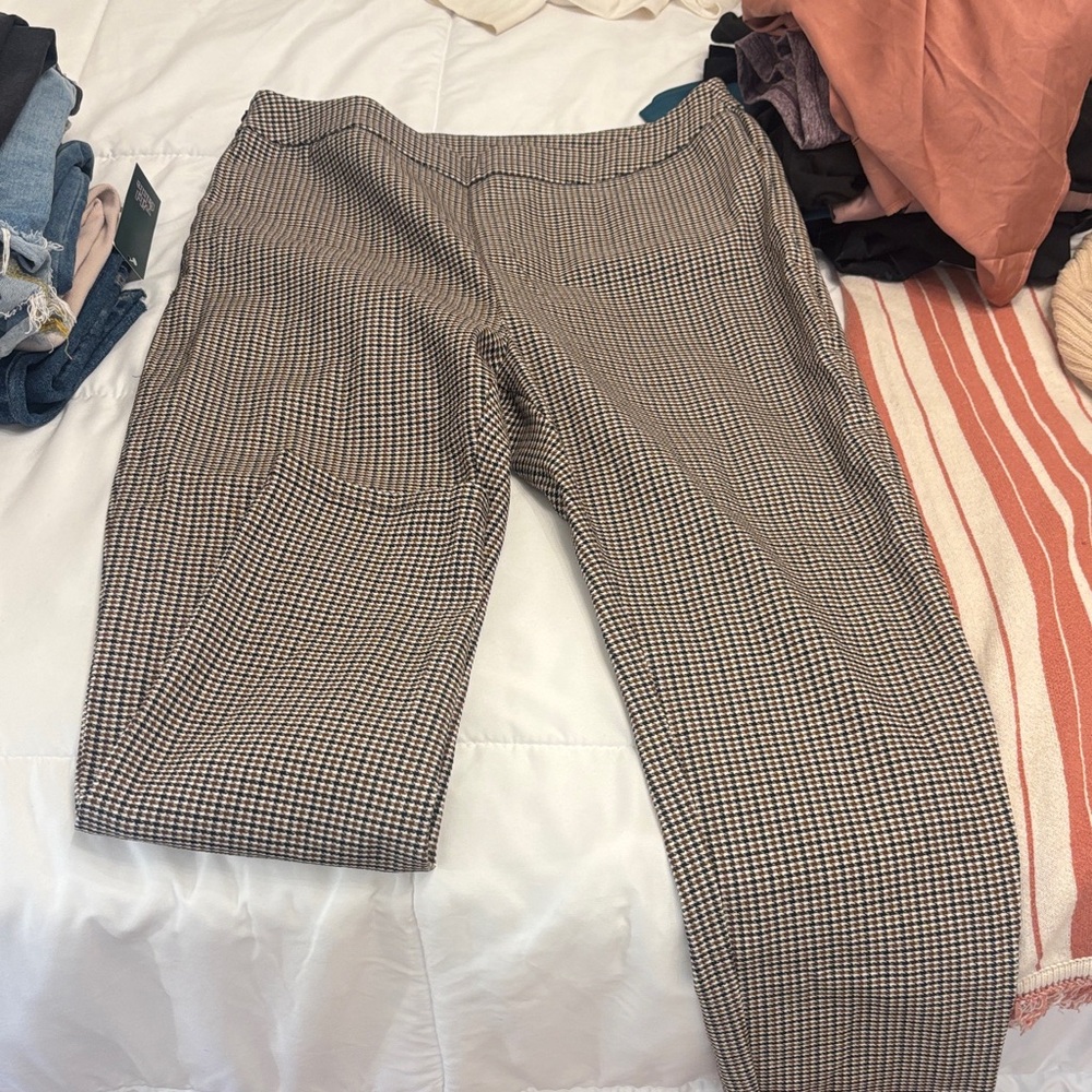 SHEIN Black and White Checkered Cropped Pants